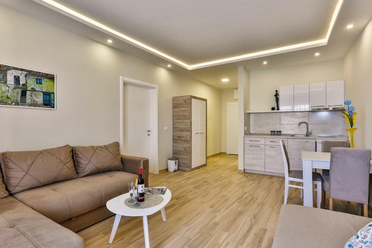 Apolon Apart Šušanj Exterior foto